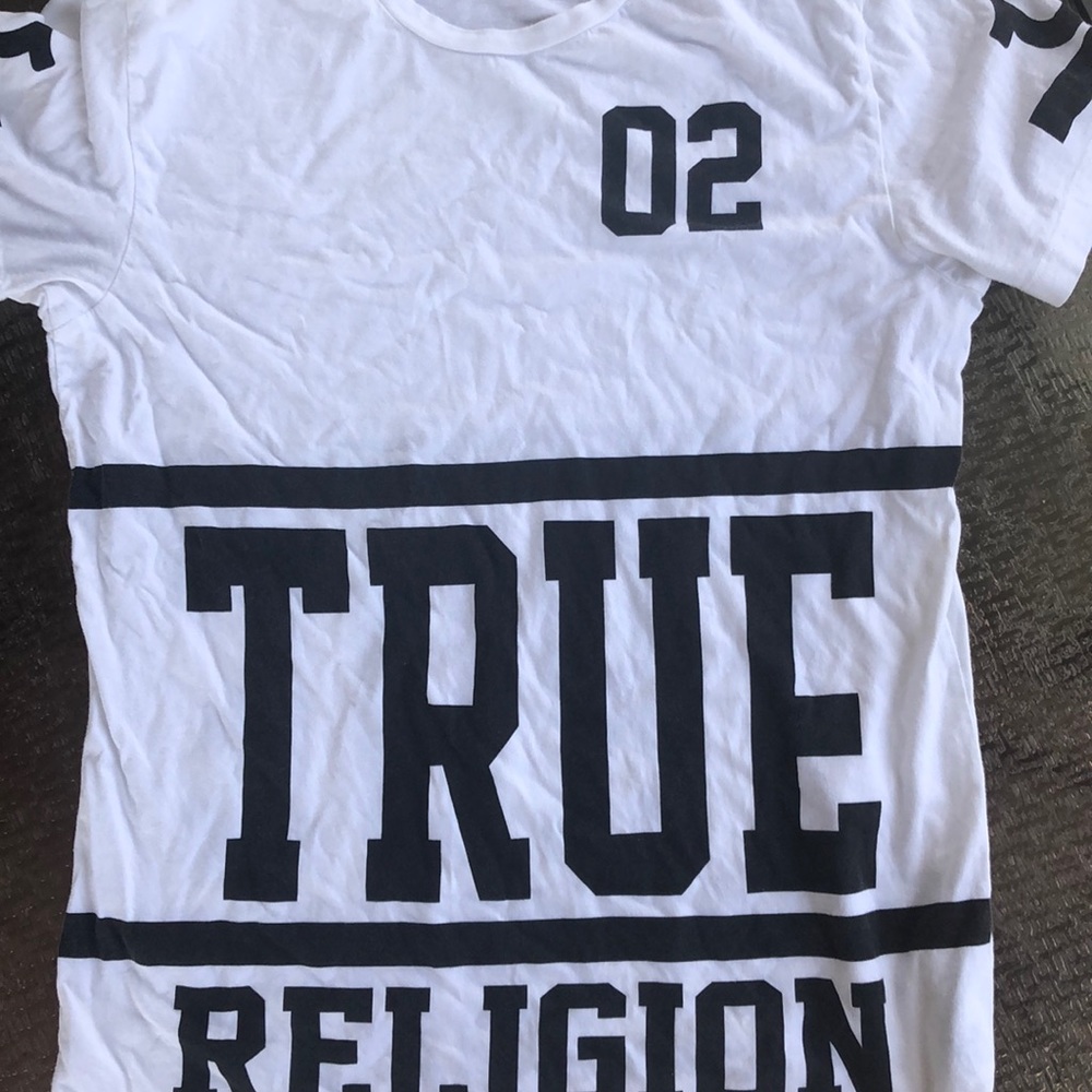 Tee shirt